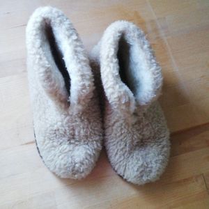 100% wool kids booties